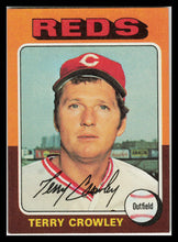 Load image into Gallery viewer, 1975 Topps #447 Terry Crowley