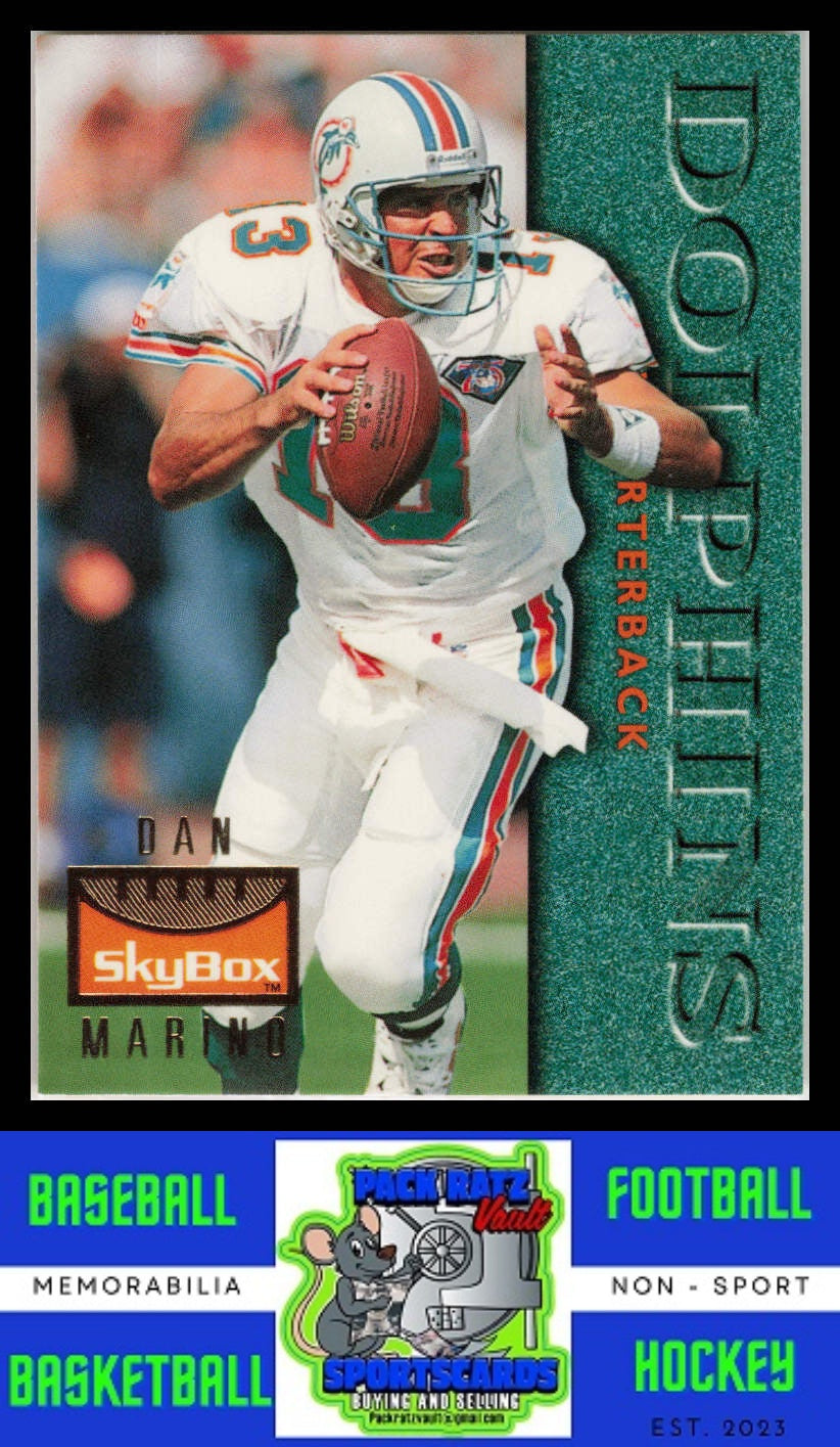 1995 SkyBox Premium #18 Dan Marino Inside the Numbers NM