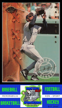Load image into Gallery viewer, 1995 Donruss leaf Great Gloves #6 Ken Griffey Jr NM/M